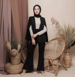 foto-outer-wanita-yang-bagus-dan-kekinian-2