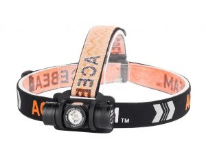 foto-headlamp-gunung-terbaik-untuk-penggemar-petualangan-1
