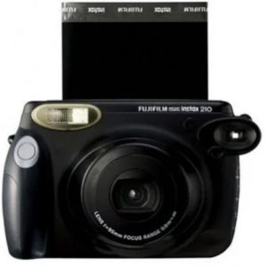 foto-rekomedasi-kamera-polaroid-untuk-anak-muda-08