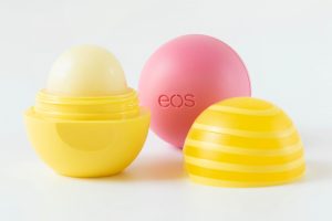 foto-lip-balm-terbaik-yang-bisa-mencerahkan-bibir-3